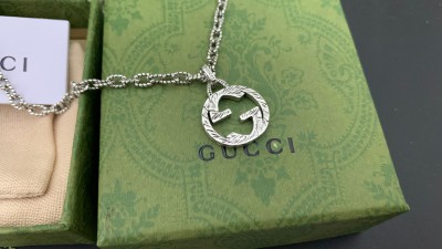 구ㅉ 인터로킹G 리프 모티브 라지 펜던트 목걸이