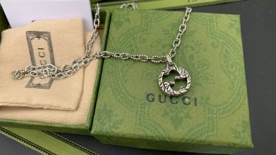 구ㅉ 인터로킹G 리프 모티브 미디움 펜던트 목걸이