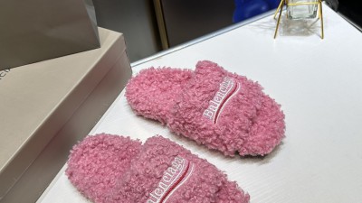 [GOOD] 공용 발ㄹ시아가 시그니처 퍼 슬리퍼 핑크