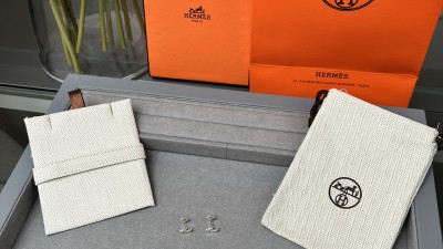 에ㄹ메스 샹달 엔체이니 이어링