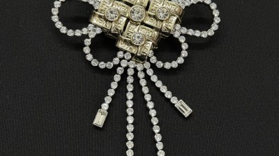 샤ㄴ 메탈 스트라스 브로치