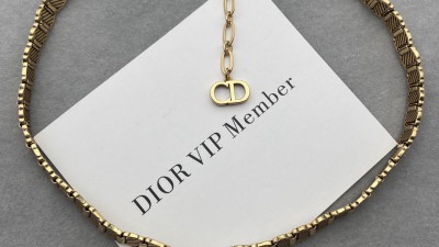 디ㅇ 블랙에나멜 BEE 초커 목걸이