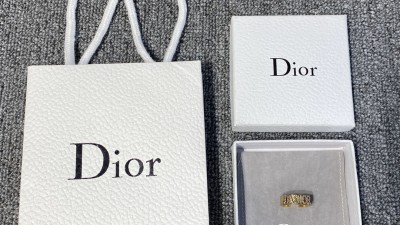 디ㅇ 자도르 링