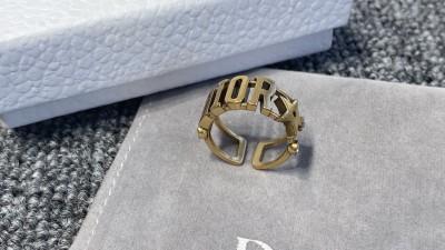 디ㅇ 레볼루션 링