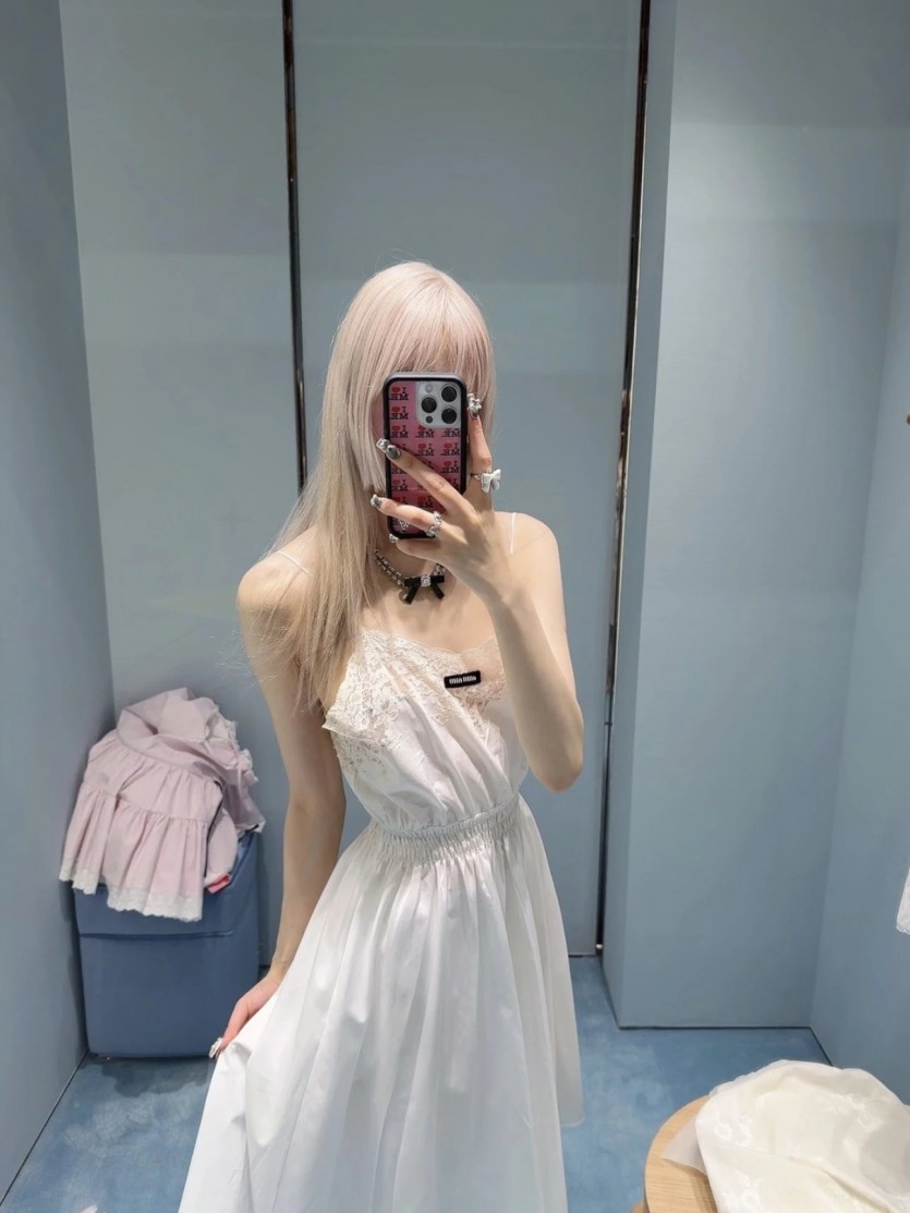 67826e64338e8989cbf51d6169f1c85b_1776860777_1901.jpg