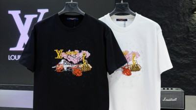 루ㅇ비통 그래픽 티셔츠 2컬러