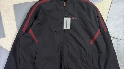 [공용] 발ㄹ시아가 리버시블 후드 집업