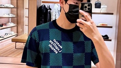 [공용] 루ㅇ비통 다미에 슬리브 크루넥 니트 3컬러