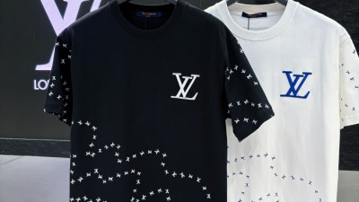 [공용] 루ㅇ비통 티셔츠 2컬러