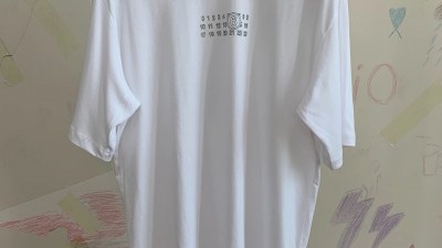 [공용] 메종 마ㄹ지엘라 MM6 뉴메릭 티셔츠 2컬러