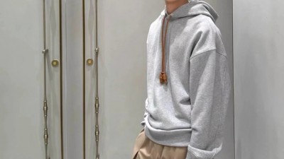 [세일] 로ㅇ베 아나그램 레더 패치 후드 스웨트셔츠