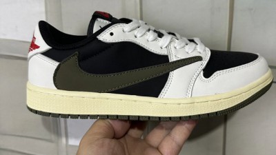 [공용] 나ㅇ키 조던 1 x 트래비스 스캇 레트로 로우 OG SP 미디움 올리브
