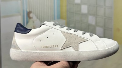 [공용] 골ㄷ구스 슈퍼스타 화이트 네이비탭 스니커즈