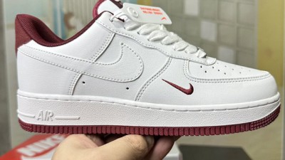 [공용] 나ㅇ키 에어포스 1 로우 '07 LV8 화이트 팀 레드