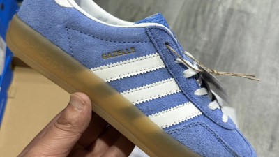 [공용] 아ㄷ다스 가젤 인도어 블루