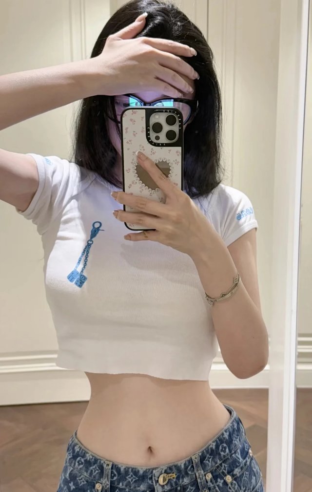 상품 이미지 1