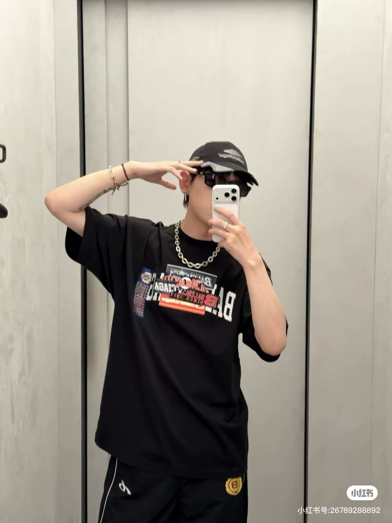 상품 이미지 1