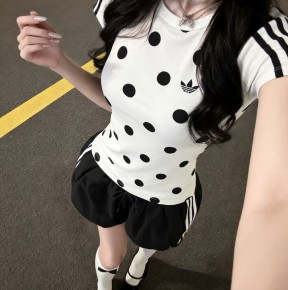아ㄷ다스 슬림핏 칼리 티셔츠 3컬러
