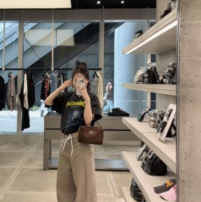 [공용][세일] 발ㄹ시아가 디 어드레스 미디엄 핏 티셔츠